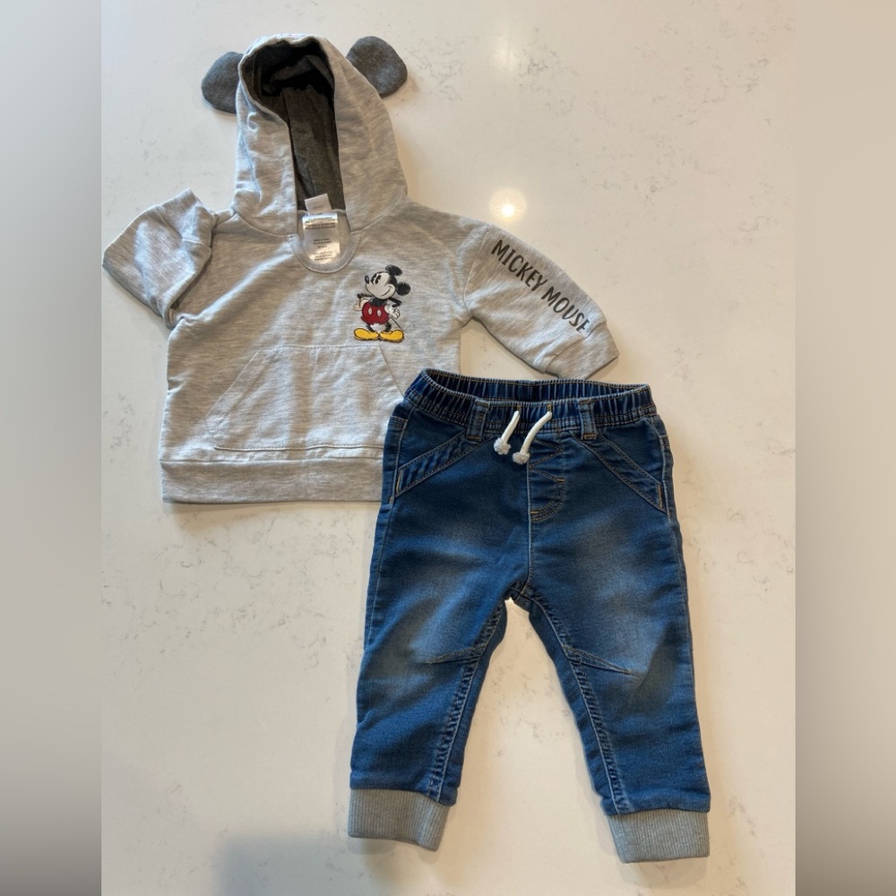 Cat & Jack Blue Kids Jeans and Micky Mouse Sweatshirt
